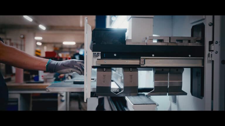 tolanjou video corporate